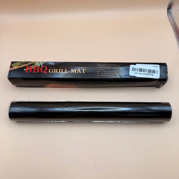 BBQ Grill Mat Reusable Sheet Resistant Non-Stick - Picture 2 of 5